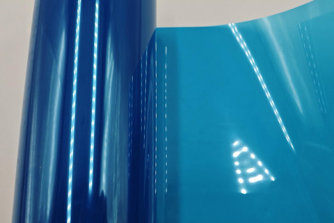 Prosojna modra plastična folija BOPET