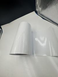 Od zmogljive embalaže do vsestranske zaščite - raziskovanje lastnosti in uporabe - uvod.