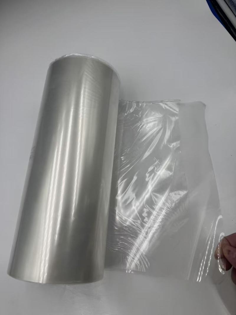 Aceptando el ajuste perfecto: El dinámico mundo de la película retráctil PETG transparente