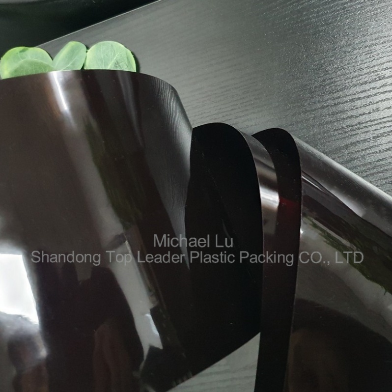 Dunkelbraunes, undurchsichtiges, starres PVC-Rollenmaterial