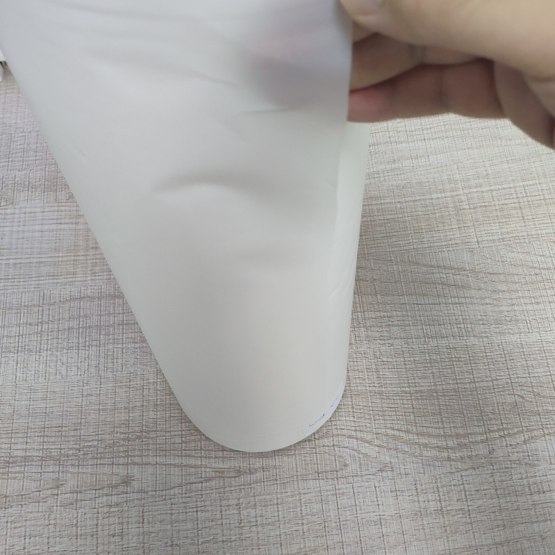 Neprozorna bela polprozorna PBAT folija, ki se uporablja za laminiranje