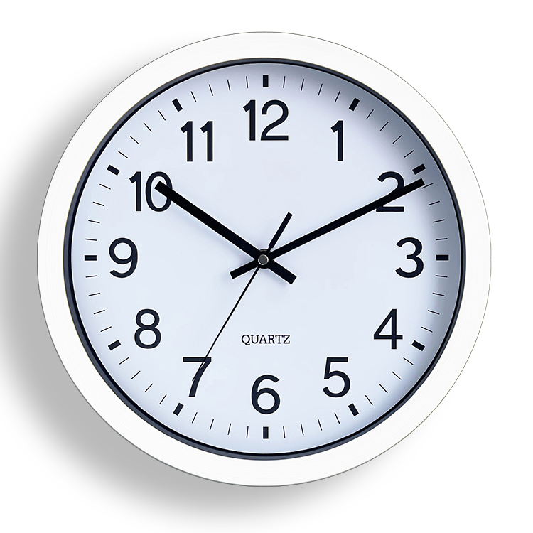 Quarz-Wanduhr aus Kunststoff im nordischen Stil