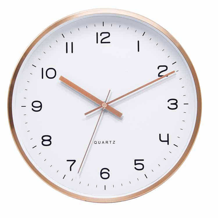 ساعة حائط معدنية حديثة على الطراز الشمالي