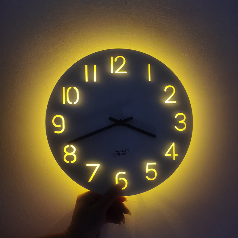 Moderne Mode Wanduhr mit LED-Licht