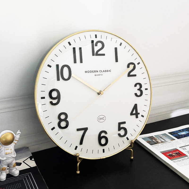 Nordische moderne geräuschlose Wanduhr aus Holz