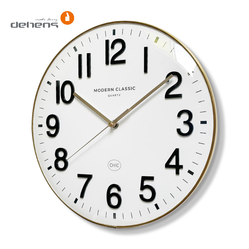 Nordische moderne geräuschlose Wanduhr aus Holz