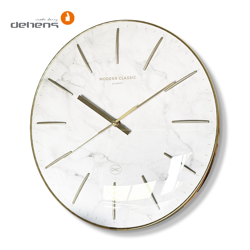 ساعة حائط ذرية حديثة من الألومنيوم