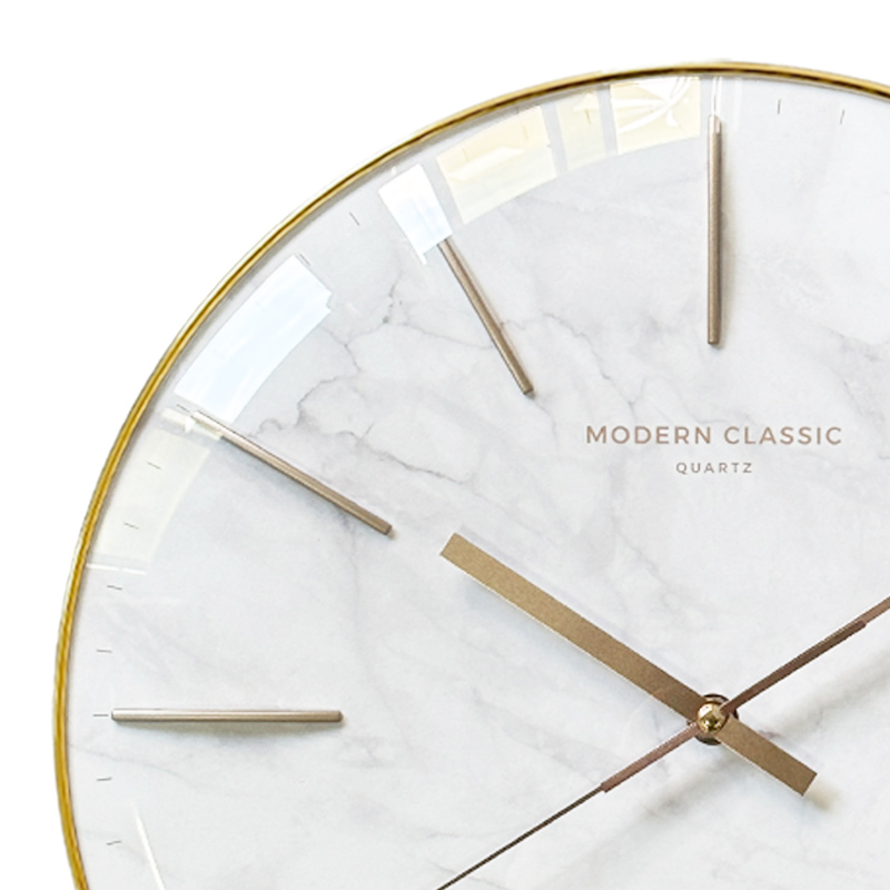 ساعة حائط ذرية حديثة من الألومنيوم