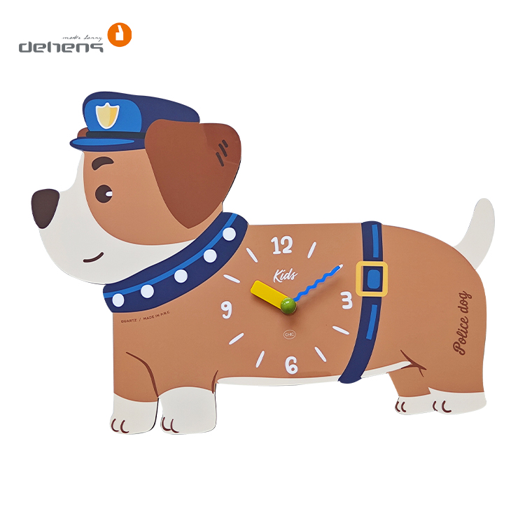 Anime-Wanduhr mit Hundemotiv