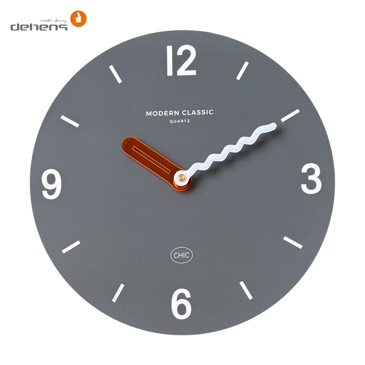 Modische nordische MDF-Wanduhr