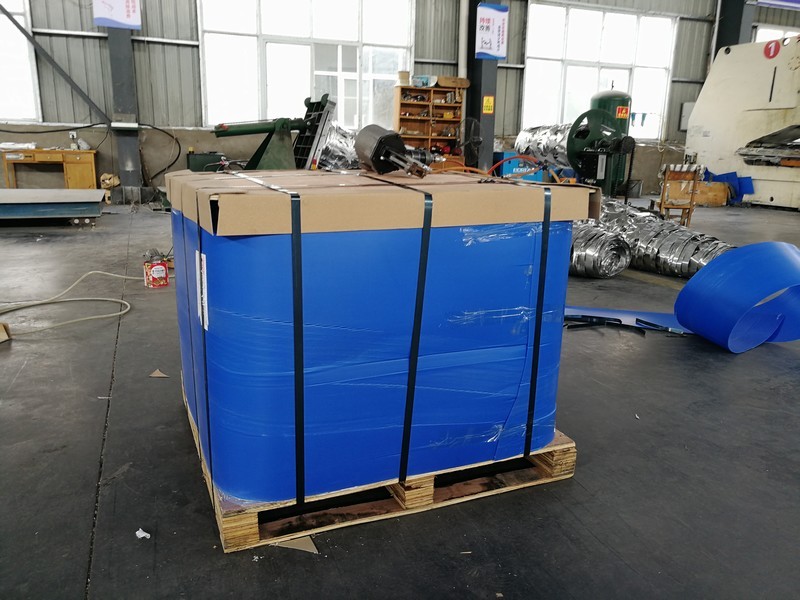 Velik okrogel aluminijast disk