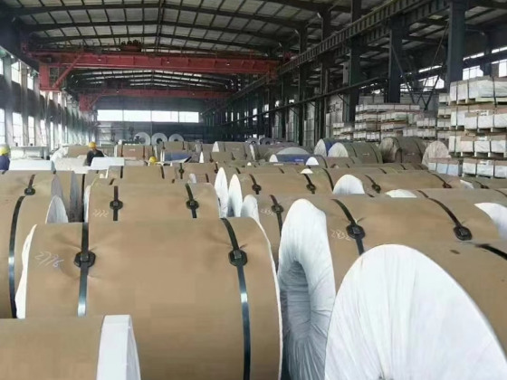 Rotolo di bobina in alluminio