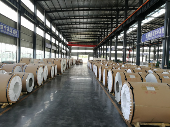 Bobina in alluminio bianco