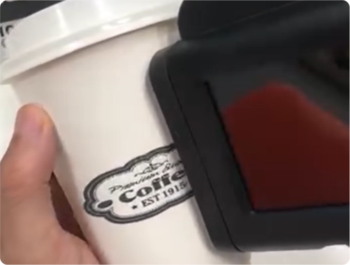 Printer inkjet portabel Bentsai dengan encoder mencetak pada cangkir kopi