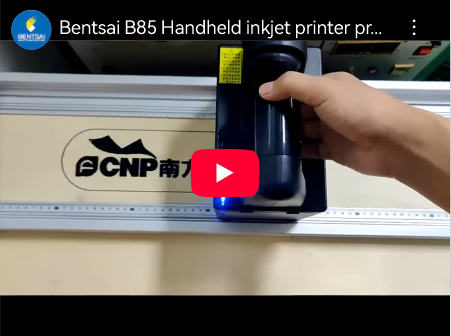 Bentsai B85 Handheld inkjet printer printing on wood
