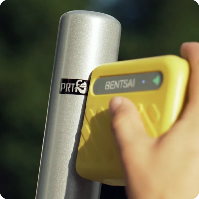 Handheld inkjet printer