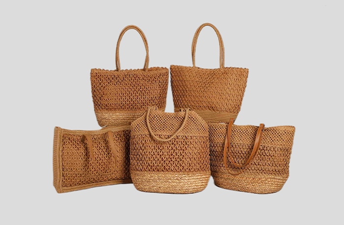 Sac fourre-tout creux en patchwork avec base de couture en paille