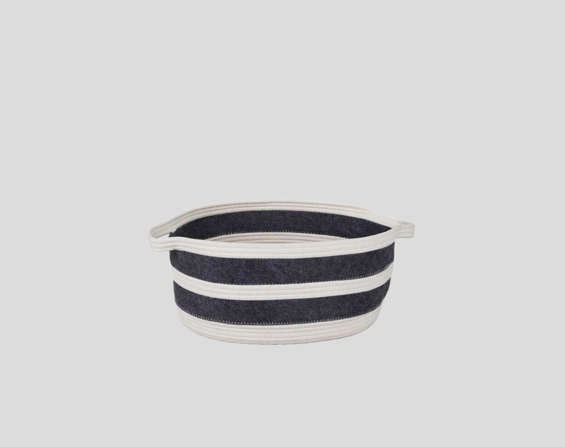 Striped Protable Handle Laundry With Cotton Material