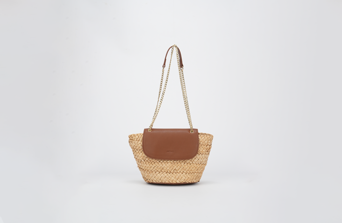 Handcrafted Khaki Straw Tote Bag: Chain Strap and Traditional-Modern Design