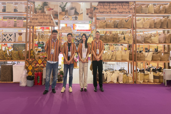 핸드브레이드가 제139회 캔턴 페어의 무대를 장식합니다