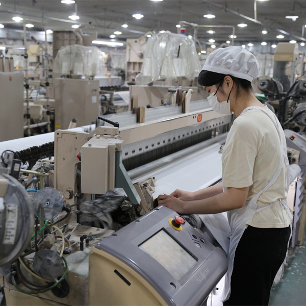 woven fabric manufacturing.jpg