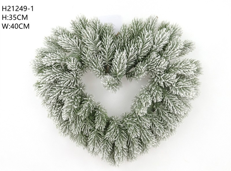 Artificial Snow Spraying Wreath