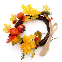 Decora una corona de calabaza con hojas de arce para el Día de Acción de Gracias