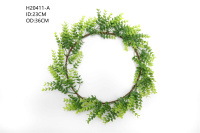 Fake Living Walls Decoration With Artificial Green Wreath