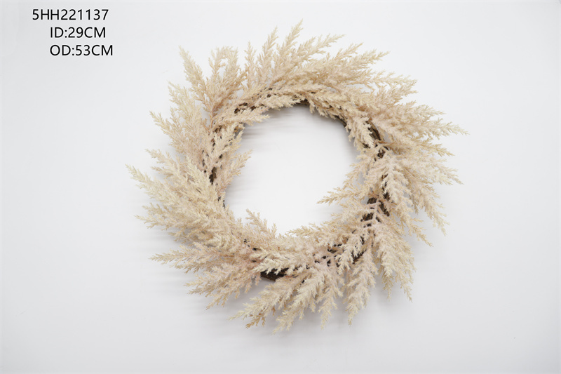 Creamy White Pampas Grass Wreath For Wedding Decoration