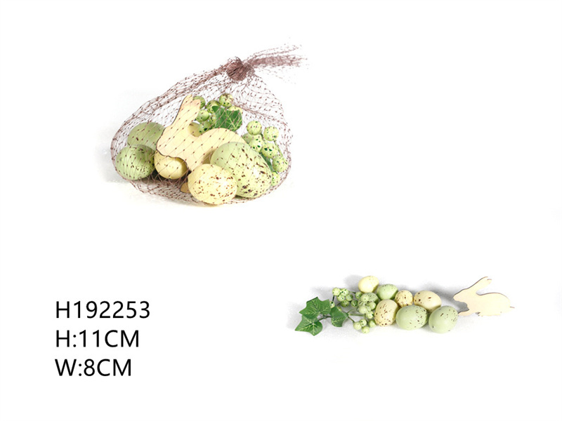 DIY Easter Decorating Eggs