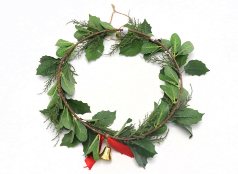 Artificial Leaf Wreath