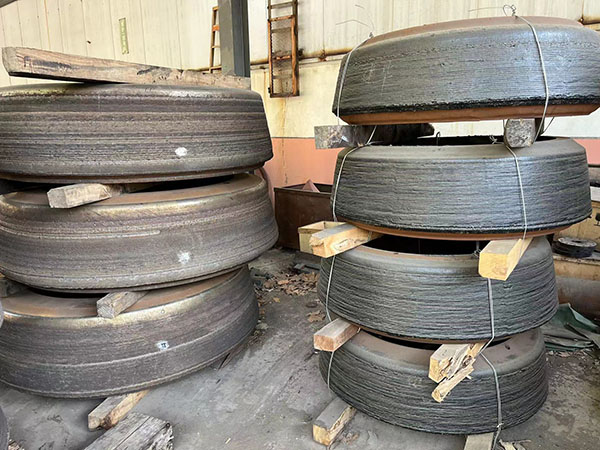 Wear resistant welding wire