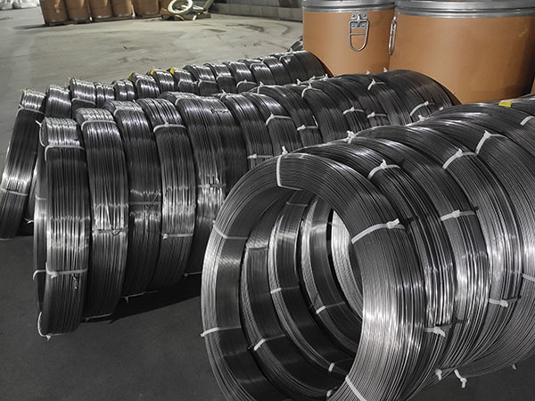 Wear-resistant transition welding wire