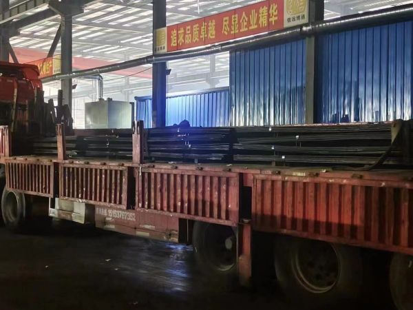 表面耐摩耗プレート