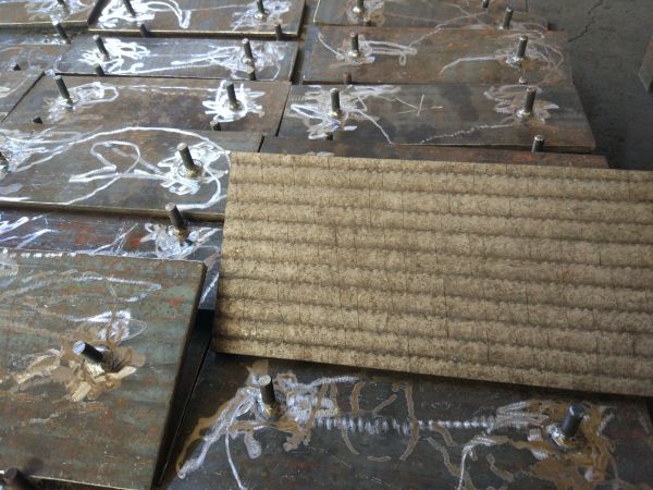 Chromium carbide wear plate