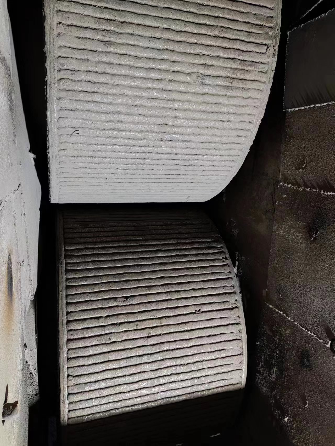 Industrial grinding disc lining plate surfacing welding