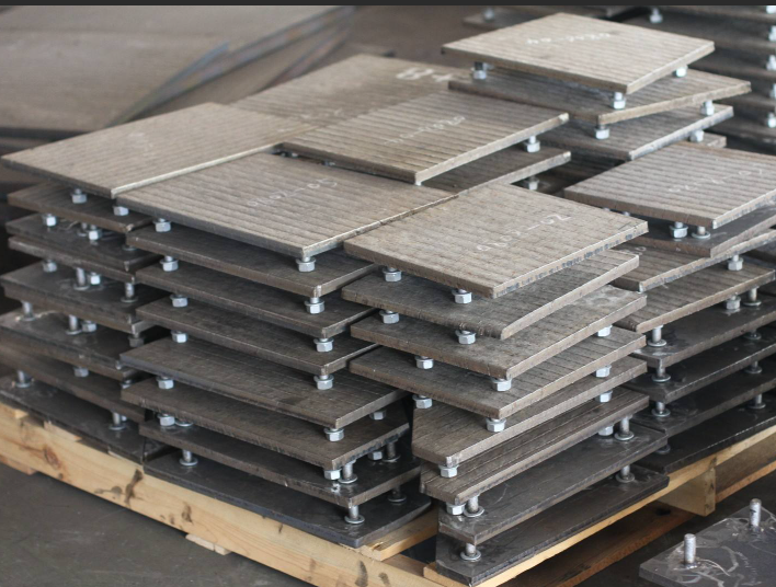 La pratique d'innovation adaptative de la technologie de traitement des pièces résistantes à l'usure sur mesure chez Shandong Xinyuan Botong Wear-resistant Materials Co., Ltd.