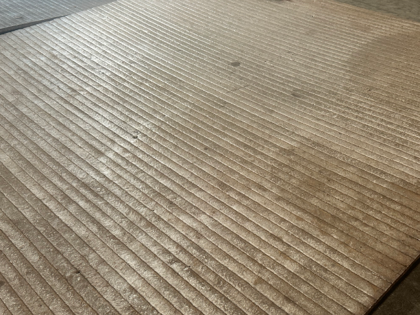 لوحة مقاومة للتآكل السطحي