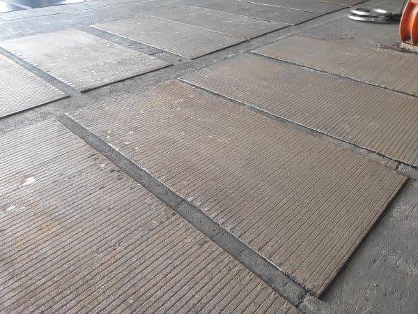 لوحة مقاومة للتآكل السطحي