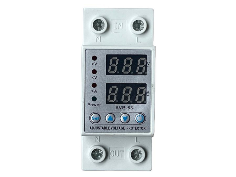 コンパクトなユニバーサル電圧および電流プロテクター