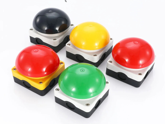 Pasokan langsung pabrik dari saklar kaki dan telapak tangan 1NO 1NC kepala jamur IP67 merah