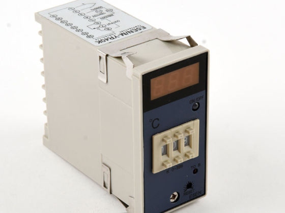 3-digit LED digital temperature controller (E5EN-YR40K)