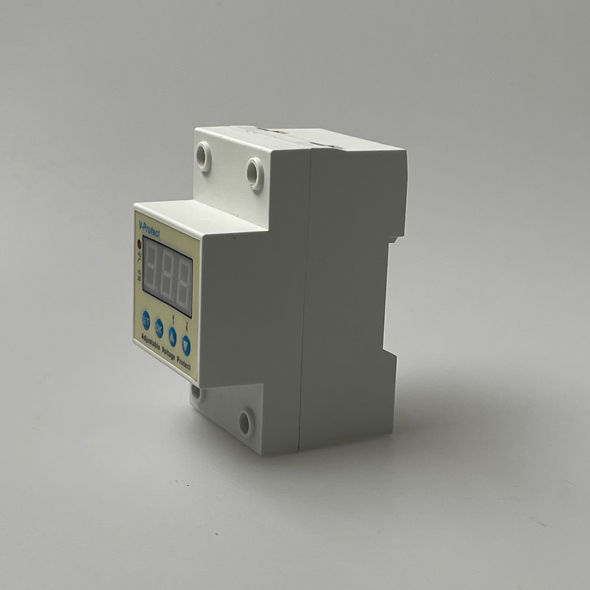 2-year warranty digital display self resetting current and voltage protector