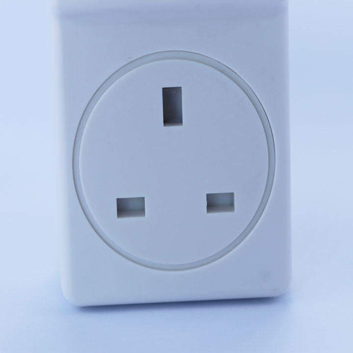 Chinese factories sell 220V surge voltage protectors for household AC TV voltage protectors