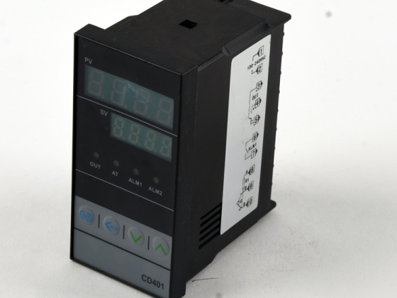 Pengontrol Termostat CD401