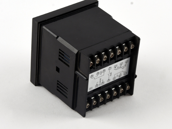 Pengontrol Termostat CD701