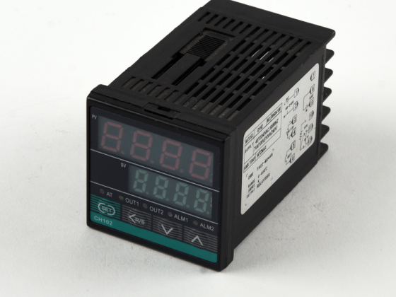 Pengontrol Termostat CH102