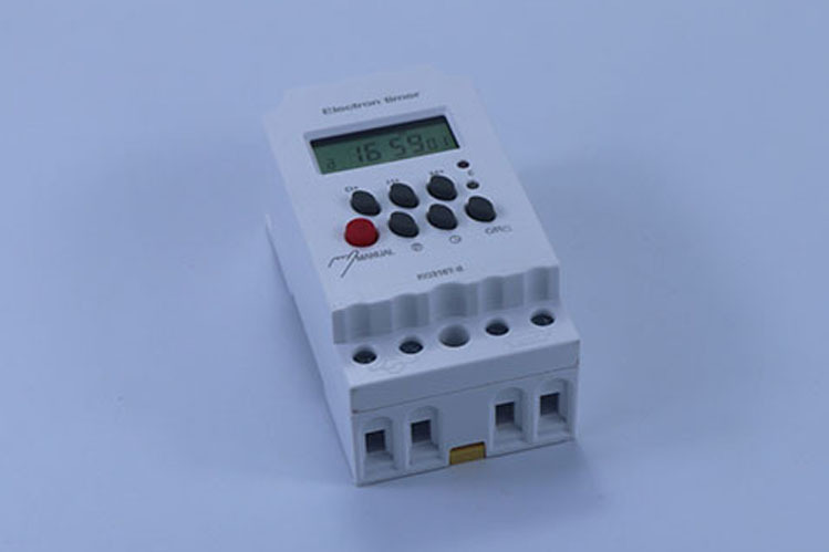 Sakelar kontrol waktu KG316T