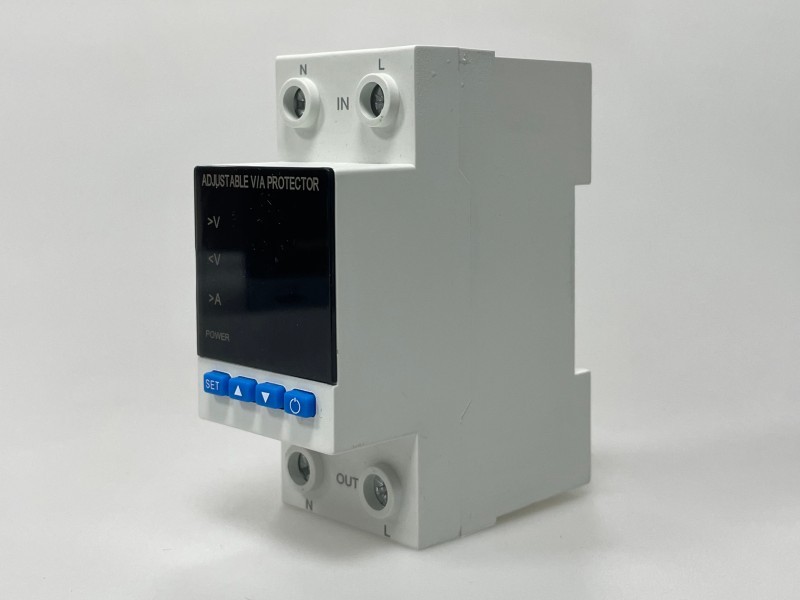 Pelindung tegangan lebih dan tegangan rendah tampilan ganda