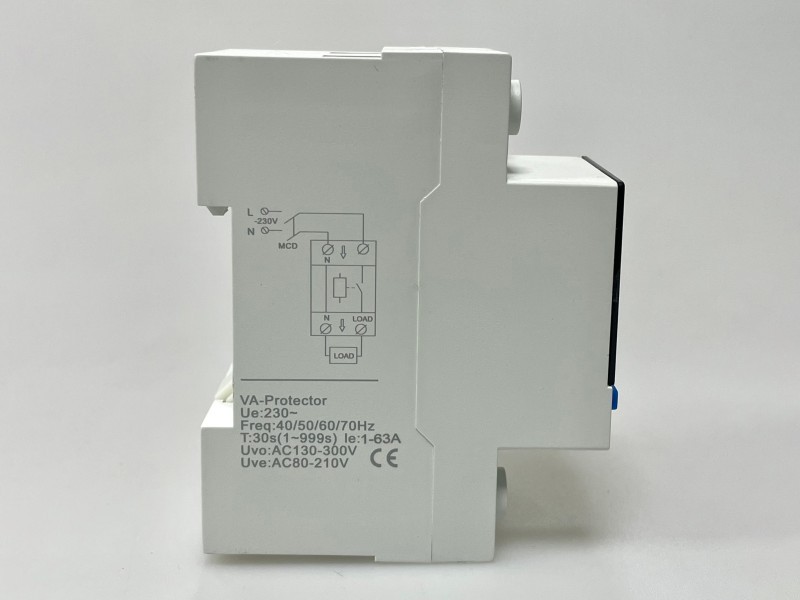 Pelindung tegangan lebih dan tegangan rendah tampilan ganda